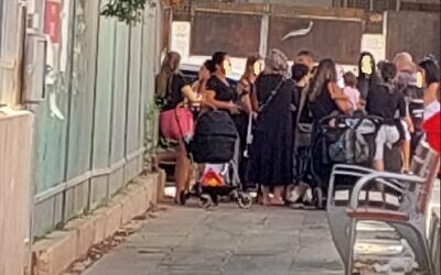 Parents of children at a daycare center in Holon block the entrance in protest of the employment of several Palestinian women, on September 13, 2022 (via Holon Forum. Photo used in accordance with clause 27a of the Copyright Law)