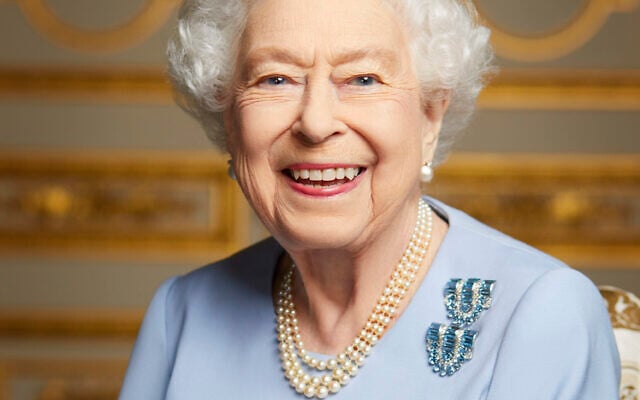 This photo issued by Buckingham Palace on Sunday Sept. 18, 2022, shows Britain's Queen Elizabeth II photographed at Windsor Castle, Windsor, England, in May 2022. (Ranald Mackechnie/Buckingham Palace via AP) This photo issued by Buckingham Palace on Sunday Sept. 18, 2022, shows Britain's Queen Elizabeth II photographed at Windsor Castle, Windsor, England, in May 2022. (Ranald Mackechnie/Buckingham Palace via AP)