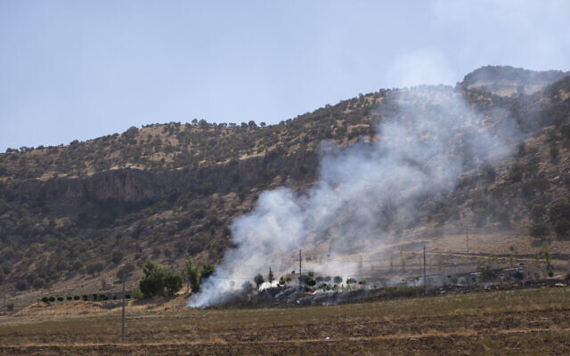 Smoke billows in the village of Zrgoiz, near Sulaimaniyah, Iraq, where the bases of several Iranian opposition groups are located, September 28, 2022. (AP PhotoAla Hoshyar, Metrography) Smoke billows in the village of Zrgoiz, near Sulaimaniyah, Iraq, where the bases of several Iranian opposition groups are located, September 28, 2022. (AP PhotoAla Hoshyar, Metrography)