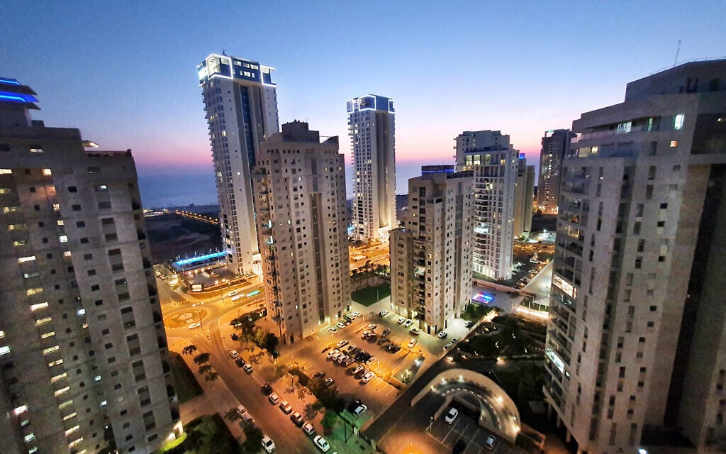A view of the Ir Yamim neighborhood of Netanya, July 9, 2021. (Moshe Shai/FLASH90) A view of the Ir Yamim neighborhood of Netanya, July 9, 2021. (Moshe Shai/FLASH90)
