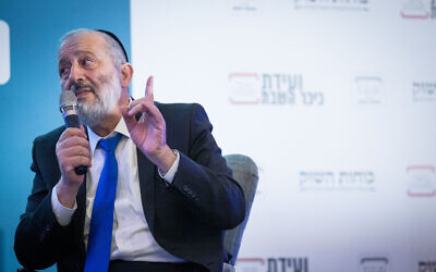 Shas Head Aryeh Deri at a Kikar HaShabbat conference in the Waldorf Astoria Jerusalem Hotel, September 12, 2022. (Yonatan Sindel/Flash90)