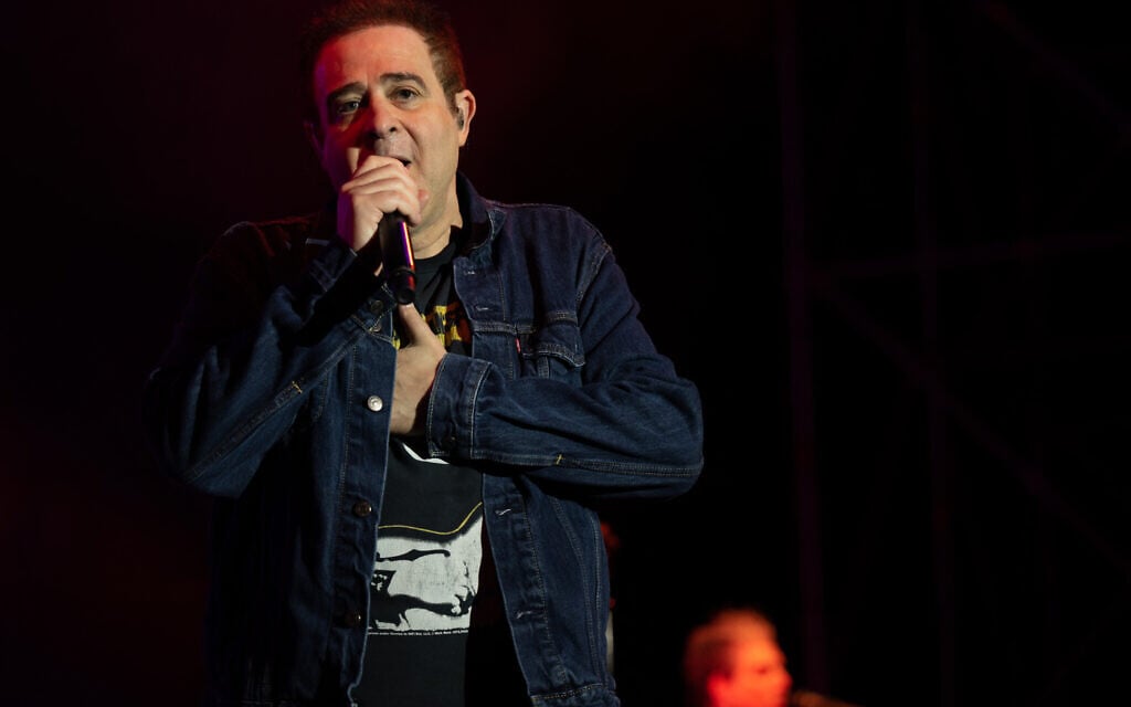 Counting Crows lead singer Adam Duritz at the band's September 14 show in Ra'anana, Israel (Courtesy Shlomi Pinto)