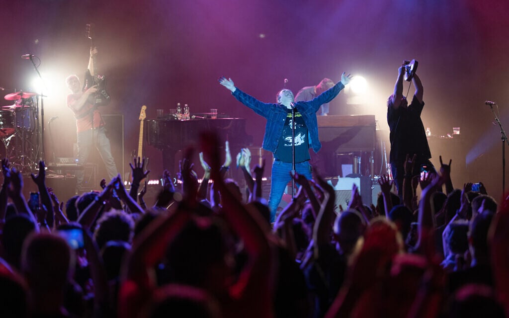 Counting Crows lead singer Adam Duritz at the band's September 14 show in Ra'anana, Israel (Courtesy Shlomi Pinto)