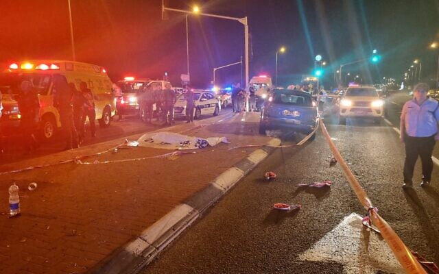 The scene of a stabbing attack near the Shilat Juntion near Modiin on September 22, 2022. (Israel Police) The scene of a stabbing attack near the Shilat Juntion near Modiin on September 22, 2022. (Israel Police)
