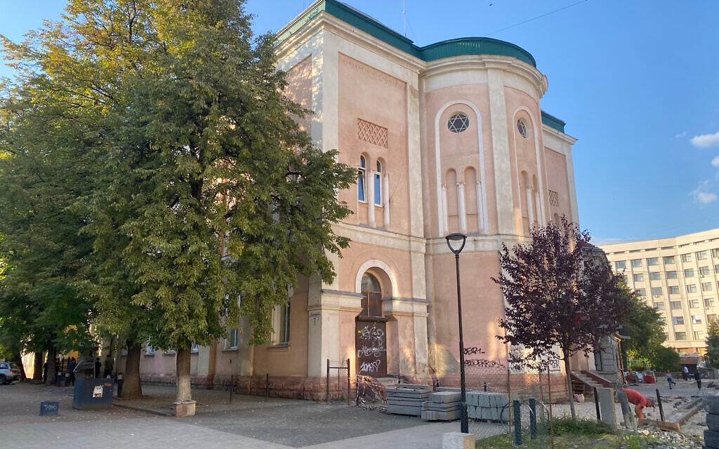 While Ukrainian Jews pass through Ivano-Frankivsk on their way to the European Union, some have stayed behind and have turned to the small community based out of the Tempel Synagogue for support. (Jacob Judah/ JTA)