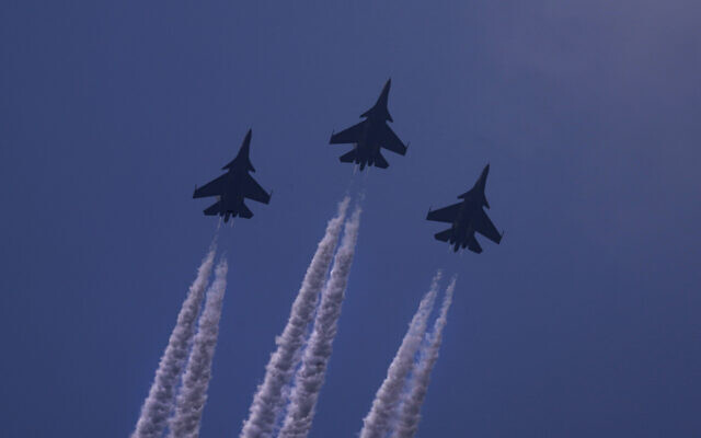 Illustrative: Indian Air Force three Su 30 MKI fly in a Trishul formation above the ceremonial Rajpath boulevard during India's Republic Day celebrations in New Delhi, India, January 26, 2022. (AP Photo/Manish Swarup) Illustrative: Indian Air Force three Su 30 MKI fly in a Trishul formation above the ceremonial Rajpath boulevard during India's Republic Day celebrations in New Delhi, India, January 26, 2022. (AP Photo/Manish Swarup)