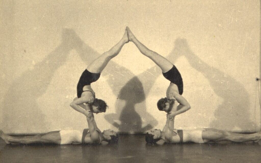 Gymnasts from the 1930s, Lisette Pollak is at top left. (Wiener Holocaust Library Collections)