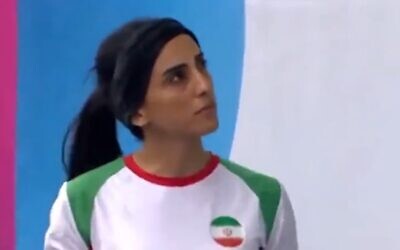Elnaz Rekabi competes without a hijab at the International Federation of Sport Climbing’s Asia Championship in Seoul, October 16, 2022 (Screen grab used in accordance with Clause 27a of the Copyright Law)