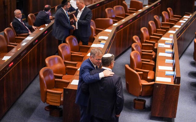 Likud MK Yoav Kisch (left) speaks to Religious Zionism MK Itamar Ben Gvir in the Knesset in Jerusalem on November 16, 2022. (Danny Shem Tov/Knesset) Likud MK Yoav Kisch (left) speaks to Religious Zionism MK Itamar Ben Gvir in the Knesset in Jerusalem on November 16, 2022. (Danny Shem Tov/Knesset)