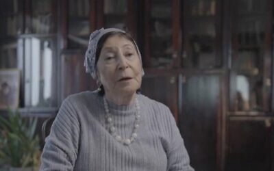 Screen capture from video of Dorit, one of two women who accuse Rabbi Zvi Tau of rape, November 13, 2022. (Channel 13. Used in accordance with Clause 27a of the Copyright Law)