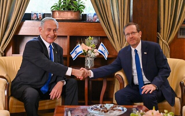Likud leader Benjamin Netanyahu (L) and President Isaac Herzog at the President's Residence in Jerusalem, November 13, 2022 (Kobi Gideon/GPO) Likud leader Benjamin Netanyahu (L) and President Isaac Herzog at the President's Residence in Jerusalem, November 13, 2022 (Kobi Gideon/GPO)