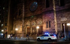 Police stationed outside Central Synagogue in New York City, November 4, 2022. (Luke Tress/Times of Israel)