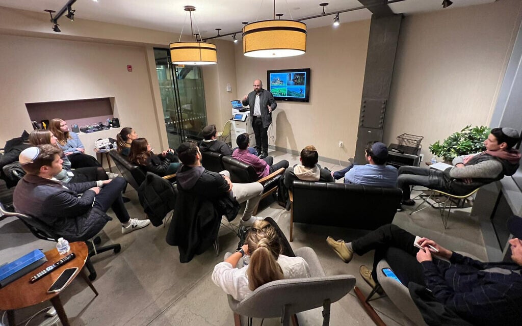 IDF veteran Ohad Roisblatt speaks to a group of New York University students in New York City, October 19, 2022. (Courtesy) IDF veteran Ohad Roisblatt speaks to a group of New York University students in New York City, October 19, 2022. (Courtesy)
