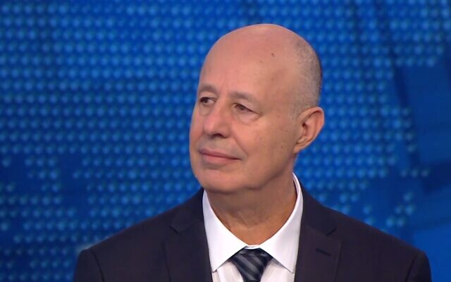 Likud MK Tzachi Hanegbi on Channel 12 news, November 4, 2022. (screen capture)