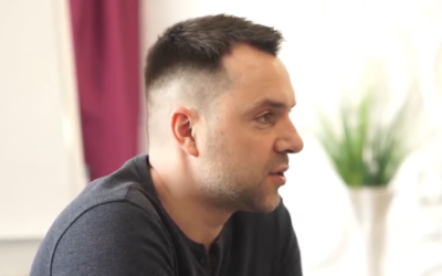 Personal aide to Ukrainian President Volodymyr Zelensky, Alexey Arestovych, seen during an interview aired on August 16, 2019. (File, YouTube screenshot; Used in accordance with Clause 27a of the Copyright Law)