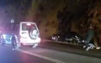 The scene of a car crash between Rechalim Junction and Tapuach Junction along Route 60 in the West Bank, December 17, 2022. (Screen grab used in accordance with Clause 27a of the Copyright Law)