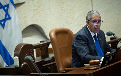Knesset Speaker Mickey Levy leads a plenum session on November 21, 2022. (Yonatan Sindel/Flash90)
