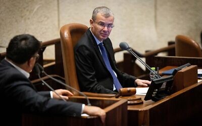 Then-Knesset speaker Yariv Levin presides over a legislative session, December 18, 2022. (Yonatan Sindel/Flash90)