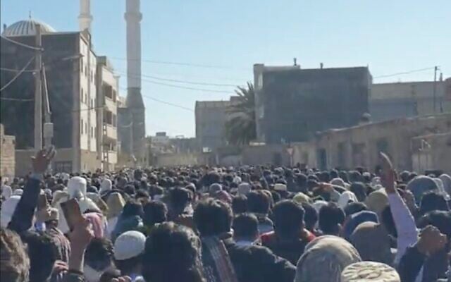 A screen capture from video on social media showing protesters in Iran's southeastern city of Zahedan, December 16, 2022. (Twitter video screenshot: used in accordance with Clause 27a of the Copyright Law) A screen capture from video on social media showing protesters in Iran's southeastern city of Zahedan, December 16, 2022. (Twitter video screenshot: used in accordance with Clause 27a of the Copyright Law)