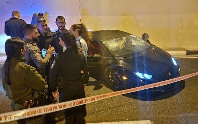 The scene of a suspected assassination attempt on Route 6, near Ben Shemen Interchange, December 6, 2022. (Israel Police) The scene of a suspected assassination attempt on Route 6, near Ben Shemen Interchange, December 6, 2022. (Israel Police)