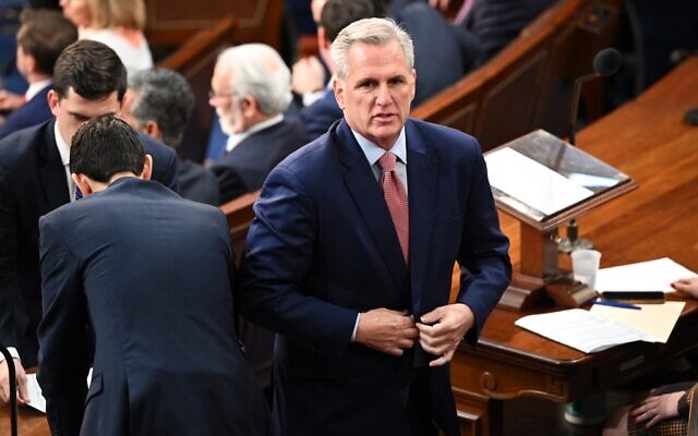 US Republican Representative Kevin McCarthy stands in the US House of Representatives at the US Capitol in Washington, DC, January 3, 2023. (Mandel NGAN / AFP) US Republican Representative Kevin McCarthy stands in the US House of Representatives at the US Capitol in Washington, DC, January 3, 2023. (Mandel NGAN / AFP)