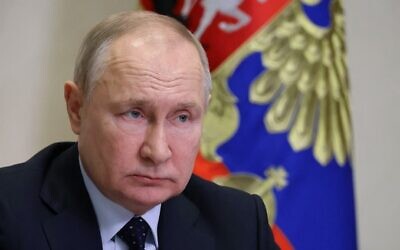 Russian President Vladimir Putin chairs a meeting with the cabinet via a video link at the Novo-Ogaryovo state residence outside Moscow on January 24, 2023 (Mikhail Klimentyev / SPUTNIK / AFP)