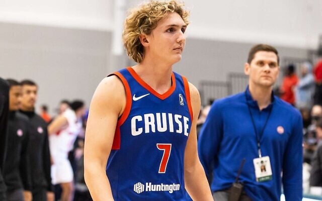 Ryan Turell playing for the Motor City Cruise. (Courtesy Motor City Cruise via JTA)
