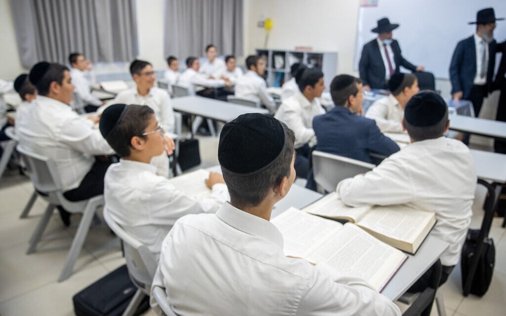 State reportedly not cutting funds to Haredi schools that fail to teach core subjects