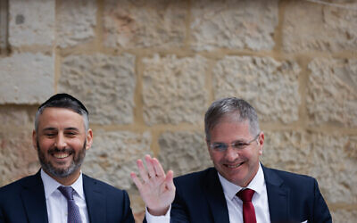 Incoming minister of Education Yoav Kisch (right) at replacement ceremony for outgoing minister Yifat Shasha-Biton (not seen), at the Ministry of Education in Jerusalem on January 1, 2023. (Olivier Fitoussil/Flash90)