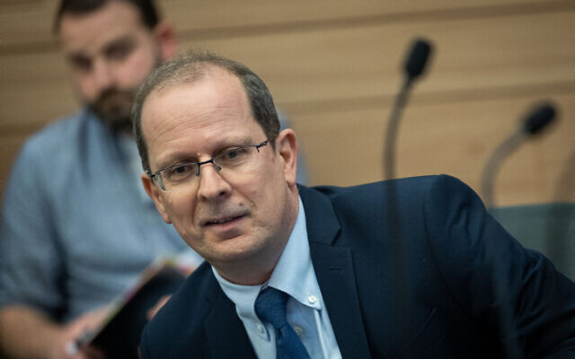 Former Attorney General Raz Nizri attends a hearing of the Knesset Constitution, Law and Justice Committee, January 31, 2023. (Yonatan Sindel/Flash90) Former Attorney General Raz Nizri attends a hearing of the Knesset Constitution, Law and Justice Committee, January 31, 2023. (Yonatan Sindel/Flash90)