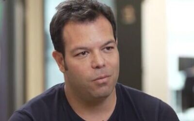 Verbit co-founder and CEO Tom Livne speaks to Channel 12 on January 31, 2023. (Screen capture/Channel 12)