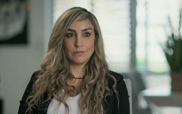 Afsana Mazloumian in an interview with Channel 12 (Screen grab used in accordance with Clause 27a of the Copyright Law)
