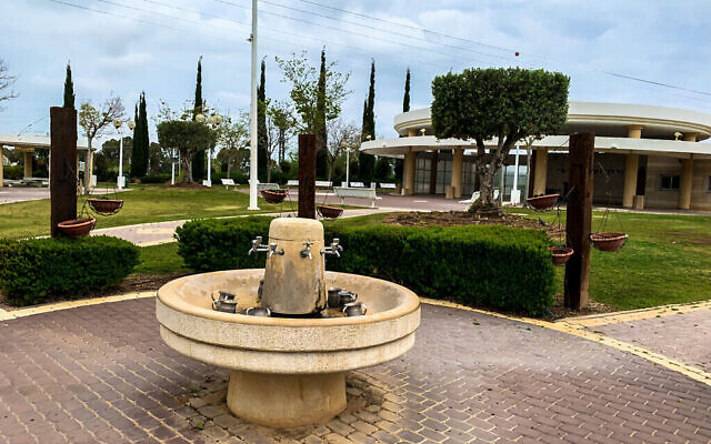 Illustrative: The Nahariya cemetery in 2019 (iStock) Illustrative: The Nahariya cemetery in 2019 (iStock)