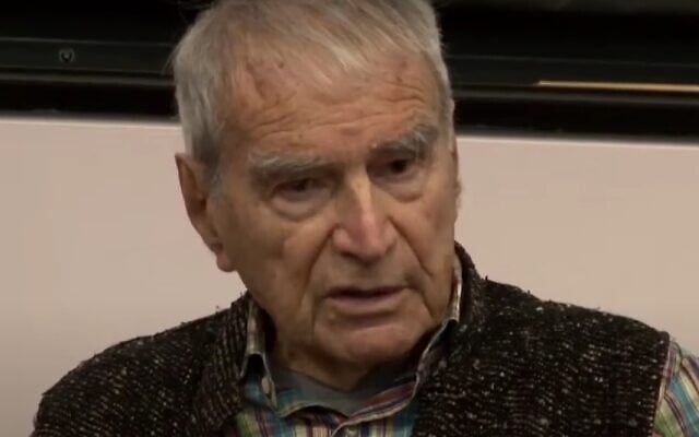 Bernard Kalb during an appearance at Montgomery College in 2015. (screen capture: YouTube) Bernard Kalb during an appearance at Montgomery College in 2015. (screen capture: YouTube)