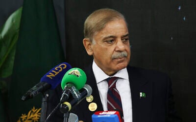 Pakistan Prime Minister Muhammad Shehbaz Sharif at the COP27 UN Climate Summit, November 7, 2022, in Sharm el-Sheikh, Egypt. (AP Photo/Thomas Hartwell)