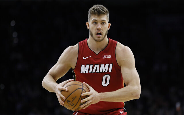File: Miami Heat's Meyers Leonard plays during an NBA basketball game against the Philadelphia 76ers, in Philadelphia, December 18, 2019. (AP/Matt Slocum) File: Miami Heat's Meyers Leonard plays during an NBA basketball game against the Philadelphia 76ers, in Philadelphia, December 18, 2019. (AP/Matt Slocum)