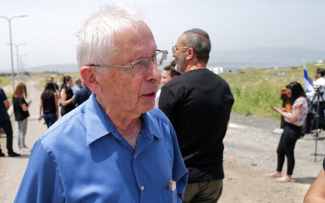 Then-MK Benny Begin on a tour of the northern city of Katzrin in the Golan Heights on April 27, 2022. (Michael Giladi/Flash90) Then-MK Benny Begin on a tour of the northern city of Katzrin in the Golan Heights on April 27, 2022. (Michael Giladi/Flash90)