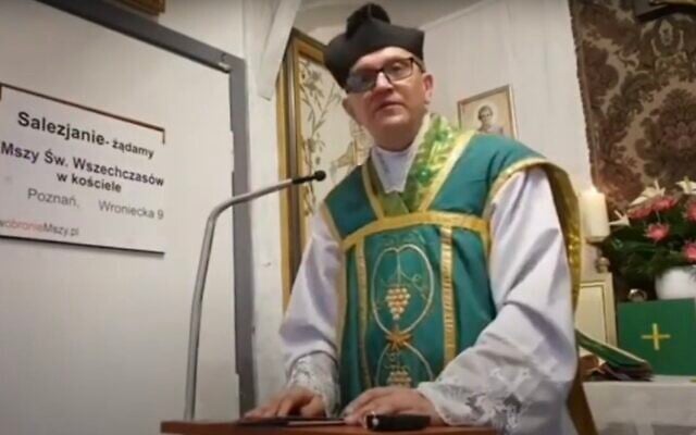 Screen capture from video of Polish priest Father Michał Woźnicki, 2021. (YouTube. Used in accordance with Clause 27a of the Copyright Law) Screen capture from video of Polish priest Father Michał Woźnicki, 2021. (YouTube. Used in accordance with Clause 27a of the Copyright Law)