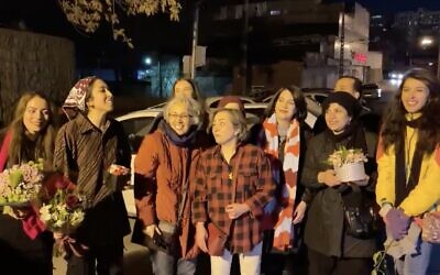 In a video posted to the Twitter account of Alieh Motalebzadeh on February 9, 2023, a group of Iranian women activists chant pro-protest slogans after being freed from Tehran's Evin prison. (Twitter screenshot; used in accordance with Clause 27a of the Copyright Law)