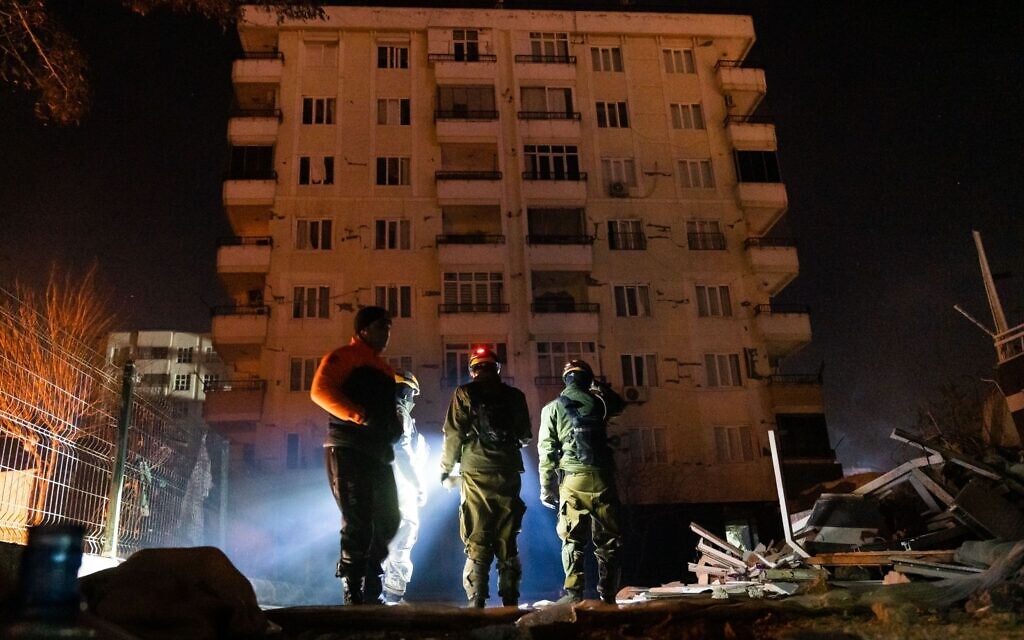IDF search and rescue teams begin operating in a bid to find survivors after an earthquake in Turkey on February 7, 2023. (Israel Defense Forces)
