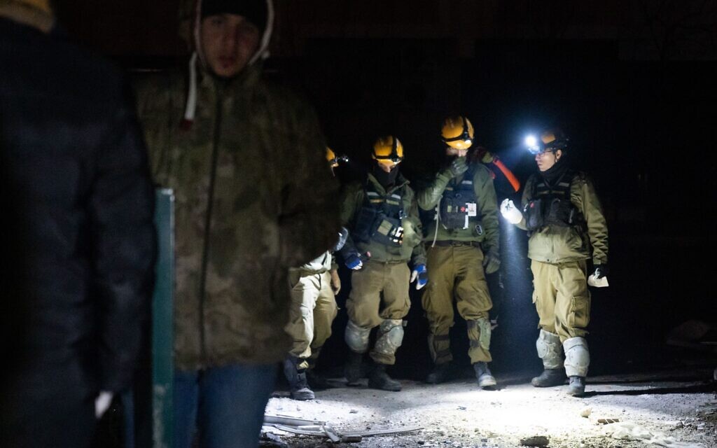 IDF search and rescue teams begin operating in a bid to find survivors after an earthquake in Turkey on February 7, 2023. (Israel Defense Forces)