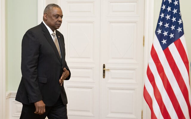 US Secretary of Defense Lloyd Austin arrives for talks with Estonia's prime minister in Tallinn, Estonia, on February 16, 2023. (RAIGO PAJULA / AFP) US Secretary of Defense Lloyd Austin arrives for talks with Estonia's prime minister in Tallinn, Estonia, on February 16, 2023. (RAIGO PAJULA / AFP)