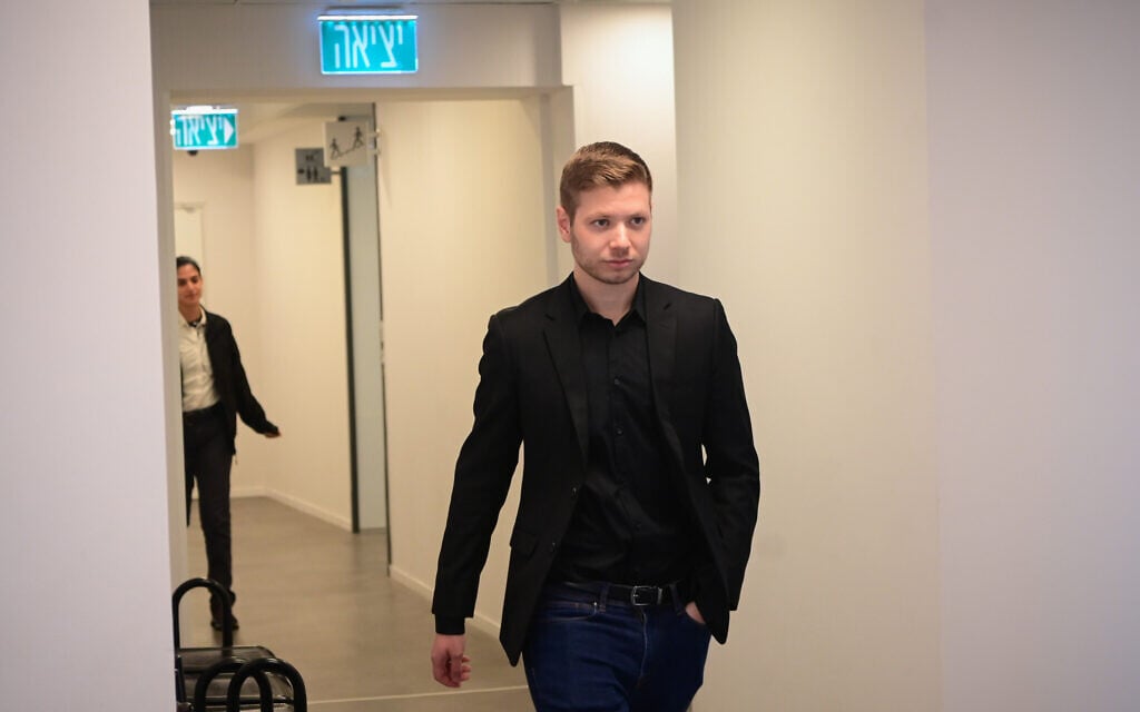 Yair Netanyahu testifies to police major crimes unit in diplomatic passports affair