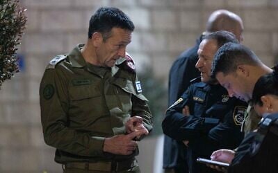 File: Israel Police chief Kobi Shabtai speaks with IDF Chief of Staff, Herzi Halevi (left) at police headquarters in Jerusalem on January 27, 2023. (Yonatan Sindel/Flash90)