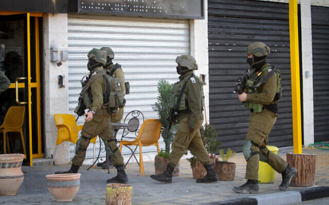 File: Israeli soldiers seen during an army operation west of Nablus, March 12, 2023. (Nasser Ishtayeh/Flash90) File: Israeli soldiers seen during an army operation west of Nablus, March 12, 2023. (Nasser Ishtayeh/Flash90)