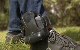 Illustrative: An ankle bracelet (Video screenshot WGN News; used in accordance with Clause 27a of the Copyright Law)
