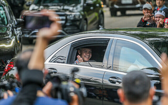 Central Java governor Ganjar Pranowo waves to journalists after he was selected by the country's largest political party, Indonesian Democratic Party of Struggle, as its candidate for the 2024 presidential election in Bogor on April 21, 2023. (Aditya Aji/AFP) Central Java governor Ganjar Pranowo waves to journalists after he was selected by the country's largest political party, Indonesian Democratic Party of Struggle, as its candidate for the 2024 presidential election in Bogor on April 21, 2023. (Aditya Aji/AFP)
