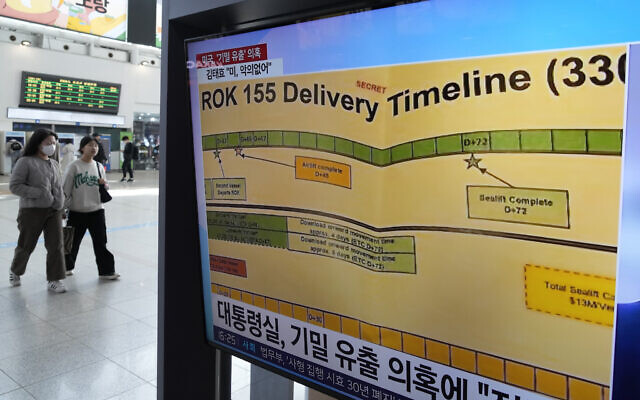 A TV screen shows a news program reporting on the leaked Pentagon documents at the Seoul Railway Station in Seoul, South Korea, April 12, 2023. (Ahn Young-joon/Ap) A TV screen shows a news program reporting on the leaked Pentagon documents at the Seoul Railway Station in Seoul, South Korea, April 12, 2023. (Ahn Young-joon/Ap)