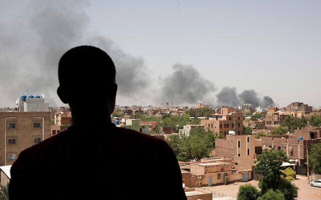 Smoke is seen in Khartoum, Sudan, April 22, 2023, where fighting between the Sudanese Army and Rapid Support Forces resumed after an internationally brokered ceasefire failed. (AP Photo/Marwan Ali) Smoke is seen in Khartoum, Sudan, April 22, 2023, where fighting between the Sudanese Army and Rapid Support Forces resumed after an internationally brokered ceasefire failed. (AP Photo/Marwan Ali)