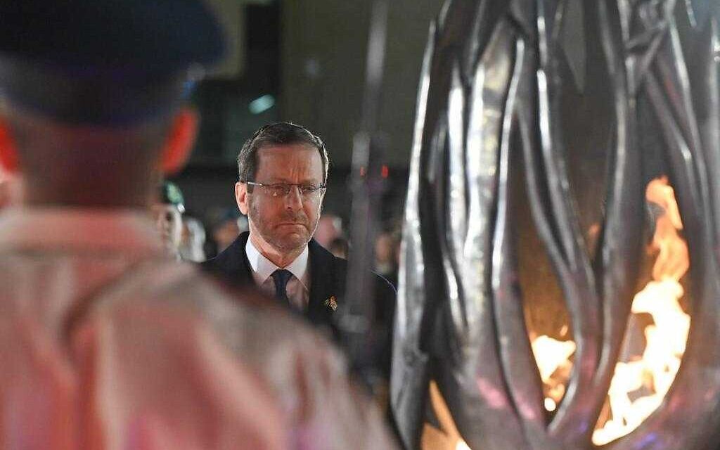 President Isaac Herzog marks the beginning of Israel's Memorial Day, at a ceremony at the Western Wall on April 24, 2023. (Kobi Gideon/GPO)